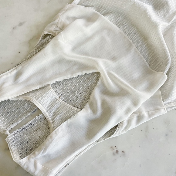 Marciano by Guess, Leanna Sequin Top in Silver & Vanilla - Picture 13 of 15